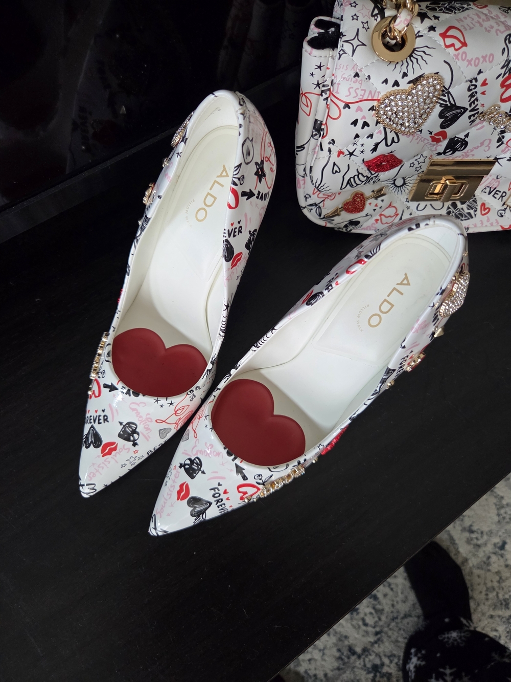 ALDO Women's White Graphic Heart Pointed Toe Pumps W Purse